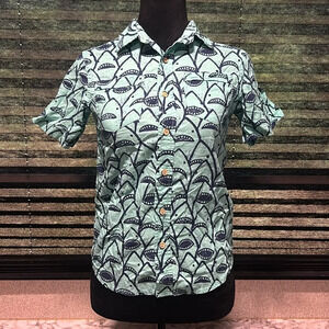 Cat‎ & Jack Boys Green w Blue Shark Print SS Button Front Cotton Shirt Med 8/10